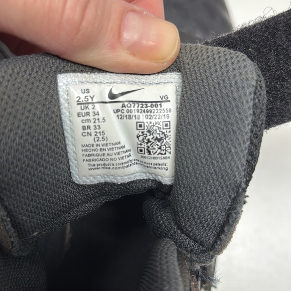 Kids Nike Cleats Black Youth Size 2.5 Velcro Strap - Picture 9 of 9